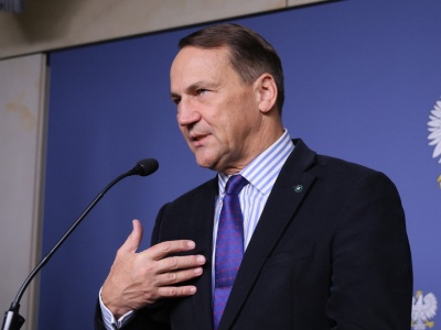 Radosław Sikorski ostrzega w Indiach. 