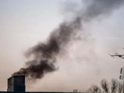 Urzędnicy ostrzegają: zła jakość powietrza we Wrocławiu