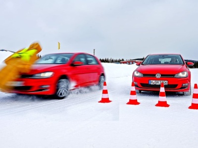 Jak na śniegu (i nie tylko) hamują opony zimowe i wielosezonowe? | TEST