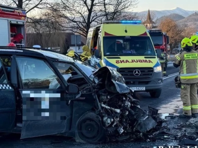 Po zderzeniu pojazdów na DK 5 sześciu obcokrajowców trafiło do szpitala