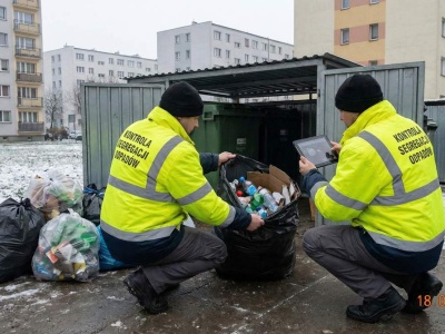Koniec z samowolką przy segregacji. Kontrolerzy sprawdzą… Twoje worki ze śmieciami