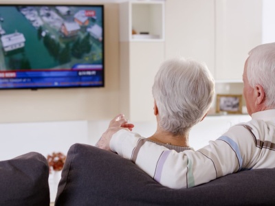 Ci emeryci nie muszą płacić abonamentu RTV. Kluczowy jest jeden warunek