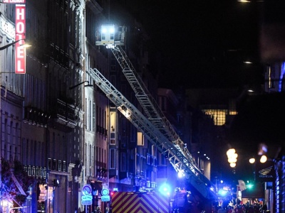 Dramat na urodzinach 60-latki. Podłoga zarwała się pod gośćmi. 