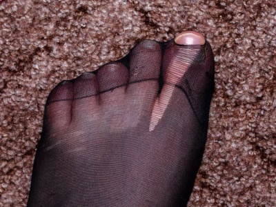 To nie żart. Gdzie wyrzucić dziurawe rajstopy? Nawet one mają swoje miejsce w segregacji