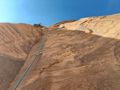 Jasiek Gurba o wspinaniu w Wadi Rum, w tym drodze „Sultan Al Mujahidin” 8b/b+