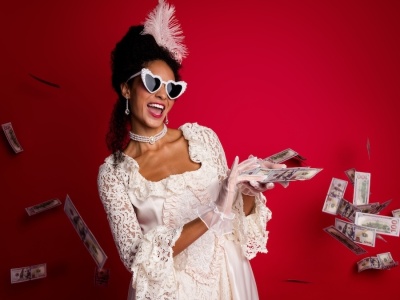 Ile trzeba zarabiać w Polsce, żeby być bogatym