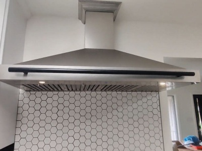 Okap słabo ciągnął. Wyczyściłam ten 1 element i działa z pełną mocą