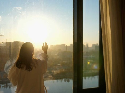 Okno przyszłości. Wygląda jak drewno, działa lepiej niż szkło