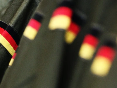 Niemcy opuszczają Grenlandię. Żołnierze na lotnisku