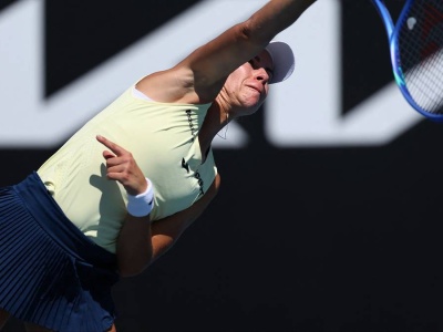 Popis Linette w Melbourne! Czołowa tenisistka pokonana, jest awans Polki