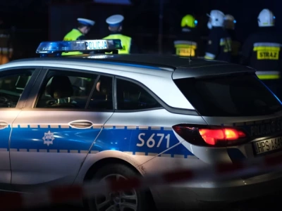 Autobus zderzył się z osobówką. Są ranni! Wypadek i duże utrudnienia pod Wrocławiem