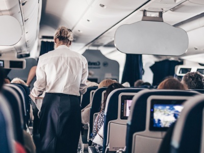 Agresywny Polak zatrzymany na lotnisku w Norwegii. Policja musiała go obezwładnić