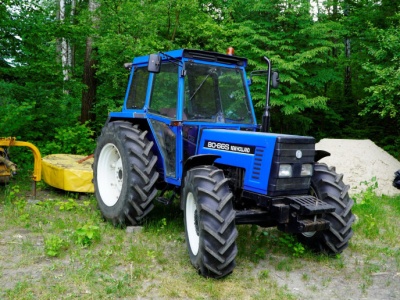 Kanciasty New Holland 80-66S jako alternatywa dla Ursusa