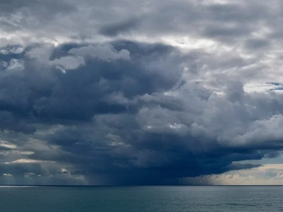Potężne burze nadciągają do Włoch. Alerty na wakacyjnej wyspie