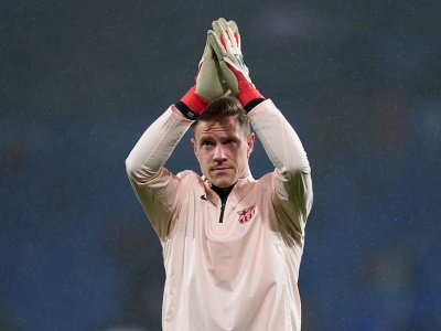 Klauzula strachu i niewielkie zarobki. Kulisy odejścia ter Stegena z Barcelony