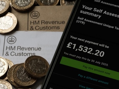 Kara od HMRC za spóźnienie, nawet jeśli wynika ono z winy urzędu, czyli absurdy prawa podatkowego wprost z UK