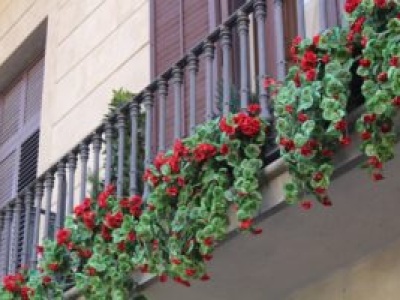 Zabudowa balkonu bez zgody to samowola. Grozi nakaz rozbiórki i wysokie koszty