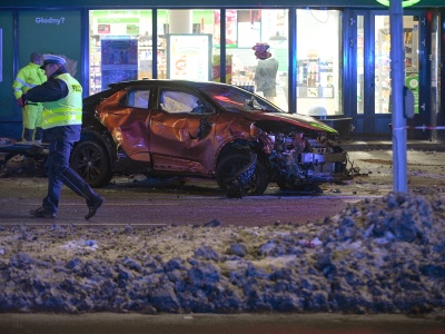 Tragiczny wypadek na Grochowskiej. Prokuratura stawia zarzuty obojgu kierowcom
