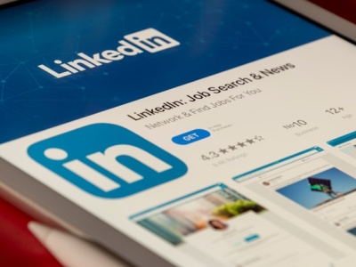 Szpieg w sieci kontaktów. Jak LinkedIn stał się źródłem danych dla grup przestępczych