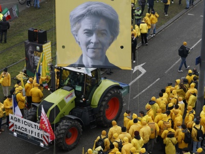 Co wyszło z planu UE „od pola do stołu”? Egzekucja rolnictwa!