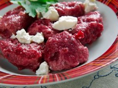 Kluski kładzione robię po włosku. Kuszą kolorem i mięciutkim ciastem