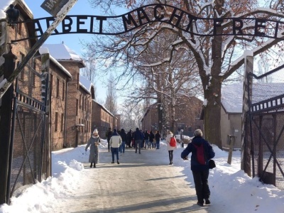 Oszukują turystów odwiedzających Auschwitz. Ofiarami zagraniczni podróżni