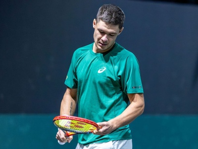 Złe wieści z Australian Open. Majchrzak musiał zrezygnować