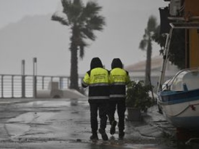 Sztormy i ewakuacje we Włoszech. Ambasada ostrzega