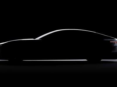 Ten samochód nie chce być nowoczesny. V8 wraca na drogi