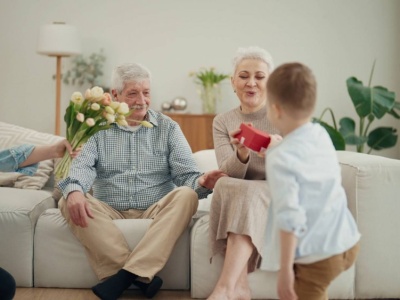 Nie wszyscy dziadkowie przychodzą na występy. Czasem to dla przedszkolaka lekcja