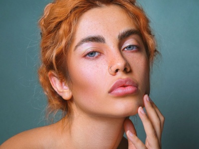 Nastolatki nie są w stanie uniknąć kontaktu z treściami promującymi nierealistyczny ideał piękna