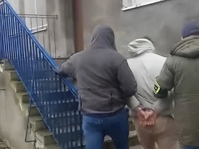 Dwa tymczasowe areszty za usiłowanie kradzieży z włamaniem Dacii