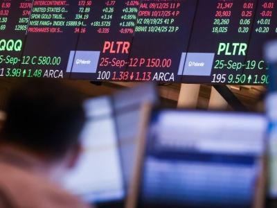 Słabe próby odreagowania po wyprzedaży. Rynki czekają na Trumpa i Davos