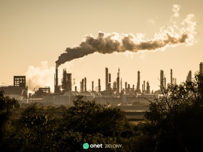 32 firmy odpowiadają za połowę emisji CO2 na świecie. Nowy raport