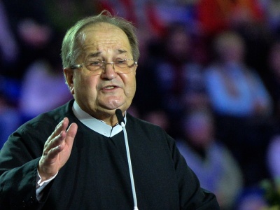 Ojciec Rydzyk ostrzega o wojnie cywilizacyjnej i prosi o szturm, na razie modlitewny