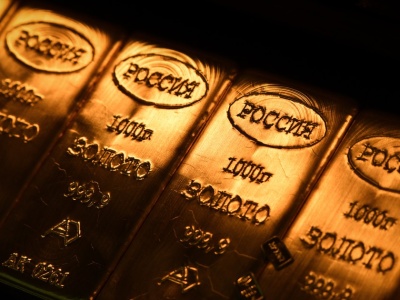 Kreml sprzedaje złoto na potęgę. Rezerwy topnieją przez wojnę