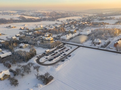 Babcia i Dziadek — oparcie w codziennym zabieganiu