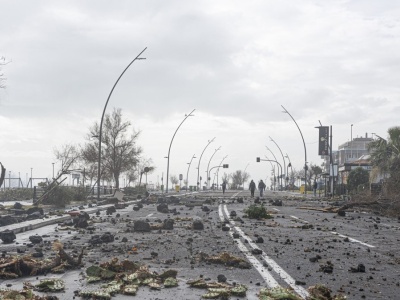 Apokaliptyczne sceny po przejściu cyklonu. Harry wyrządził potężne straty