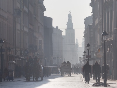 Alert RCB: zostańcie w domach. Mieszkańcy: gdzie darmowe autobusy?