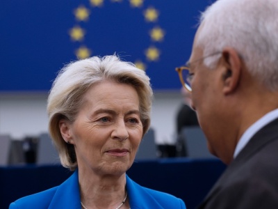 Przywódcy UE zbierają się w Brukseli. Trump grozi, Europa szykuje odpowiedź