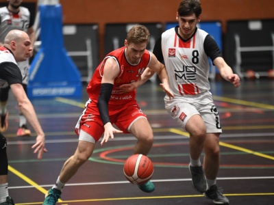 Porażka i groźna kontuzja. UJK Kielce na tarczy wraca z Krakowa