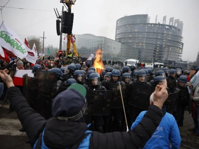 Dramat na wizji. Operator TV Republika poszkodowany w Strasburgu