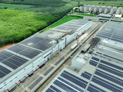 Padł historyczny rekord. Słońce i wiatr wyprzedziły paliwa kopalne