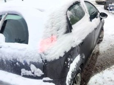 Policja wzięła się za ośnieżone i oszronione pojazdy. Kierowcy wiele ryzykują