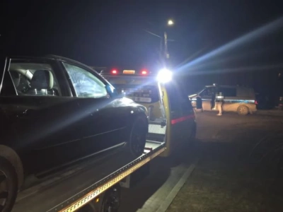 Alkohol, brak prawa jazdy i narkotyki. Jazda zygzakiem skończyła się długą listą problemów