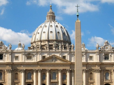 Profanacja w Bazylice św. Piotra. Natychmiastowe nabożeństwo przebłagalne