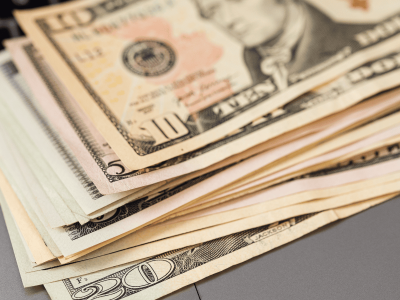 Dolar jako naturalny wybór. Kulisy globalnego handlu surowcami