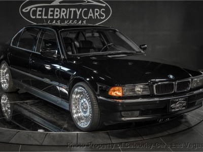 BMW, w którym zginął Tupac, nadal nie sprzedane. Kolekcjonerzy się boją?