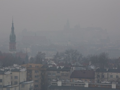 PAS: Czyste Powietrze szoruje po dnie, a kopciuchy trują całą Polskę