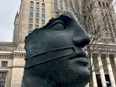 Nieoczekiwany wzrost średniej krajowej. Polacy zarabiają już prawie 10 tysięcy zł. Ale kłopot z zatrudnieniem